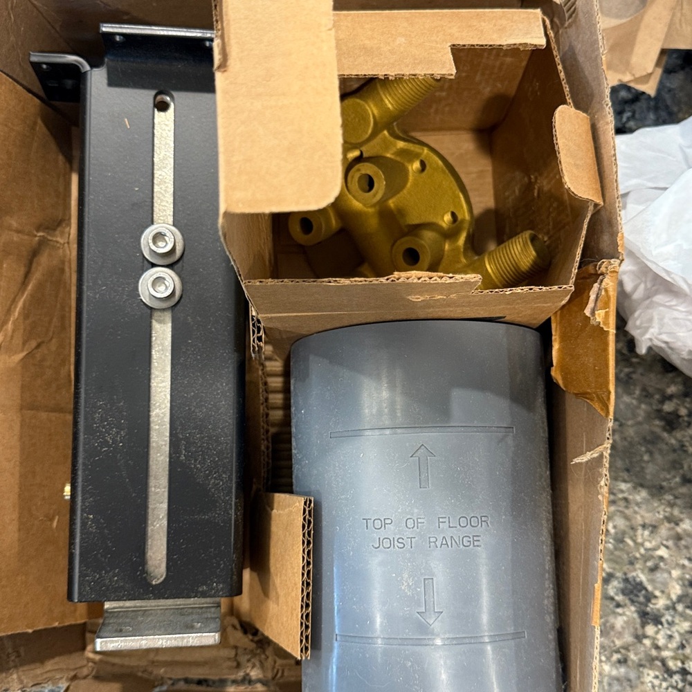 Moen TS50100 Tub filler mount kit - Picture 2 of 7